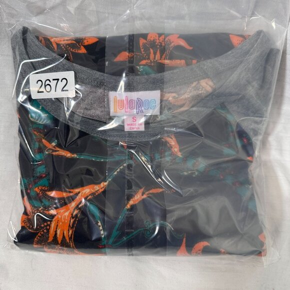 LuLaRoe RANDY Black Elegant Leaf Vines Gold Yellow Raglan Tee Shirt SMALL S - Picture 6 of 6